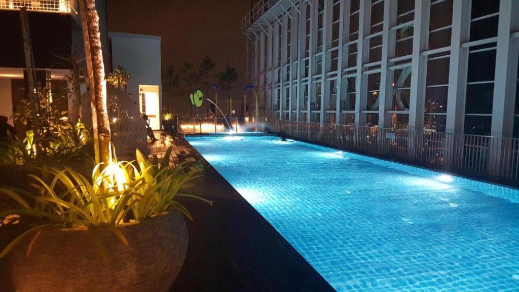 Suasana Suite Cozy JB TOWN Johor Bahru Exterior foto
